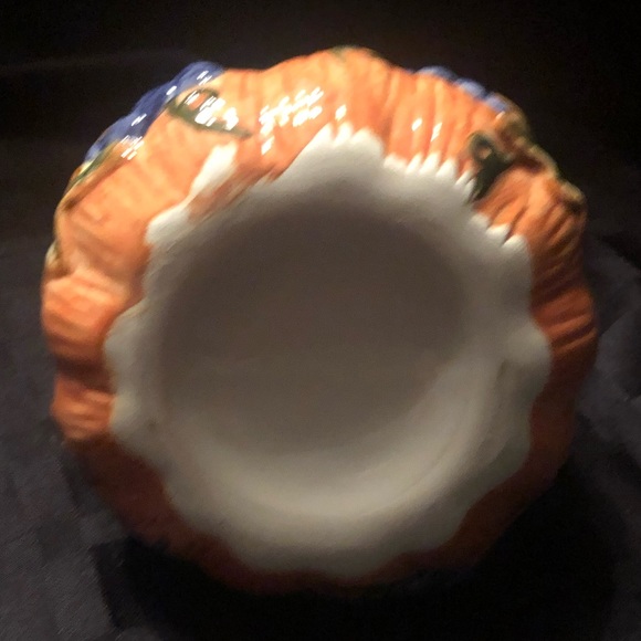 Ceramic Pumpkin Basket - Picture 3 of 3
